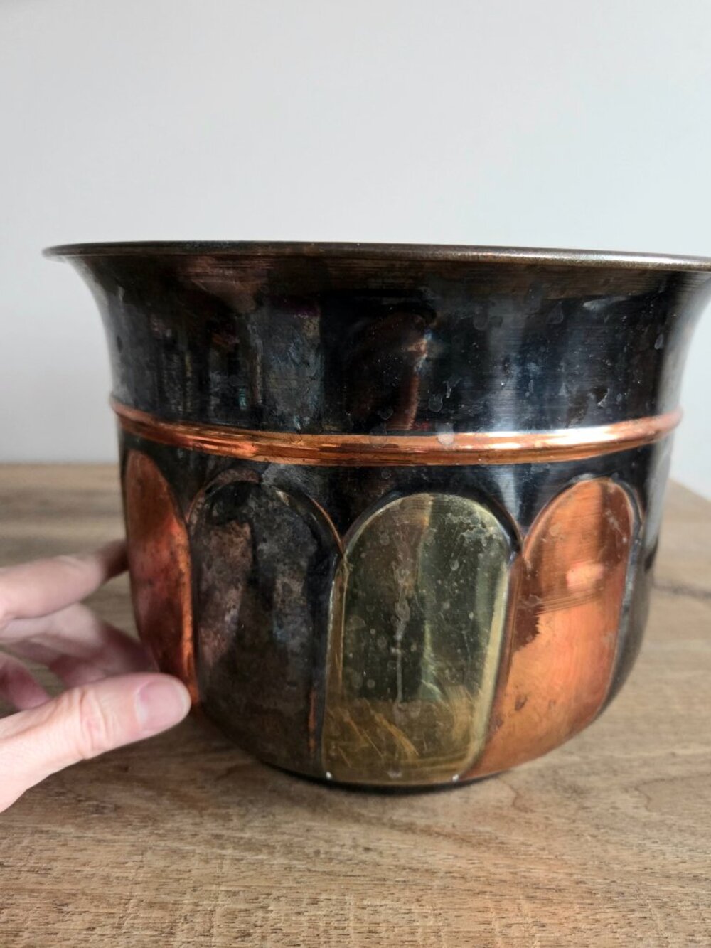 Vintage large brass and copper planter, cover pot, bucket or container.